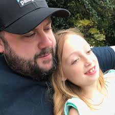 Fundraiser for Kimberly Walters by Linda Cotton : Cristopher Hughes, Bella  and family support fund