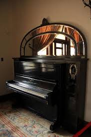 Beautiful Antique Piano Http Pinterest Com Cameronpiano Piano Piano Music Old Pianos