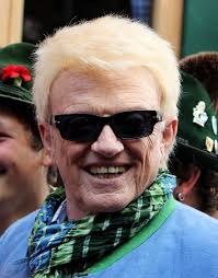 Er wurde im januar 2004 als single zum album wahrheit oder pflicht veröffentlicht und konnte als einziges… Datei Heino Oktoberfest 2012 Jpg Wikipedia