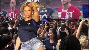 Après un coup d'envoi donné de l'autre côté de la manche en juin, le couple star se produira en concert les 14 et 15 juillet 2018 au stade de france ! France Vs Croatia Stade De France Beyonce Concert 2018 World Cup Highlights Youtube