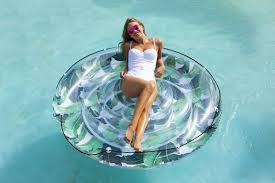 bouees geantes sunnylife giant inflatables sunnylife beach games jeux de plage plage accessoire plage