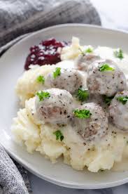 #thatsgoodhousekeeping link in bio likeshop.me/goodhousekeeping. 35 Best Christmas Appetizers Easy Christmas Party Food Ideas