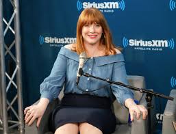 She is the eldest daughter of actor and filmmaker ron howard. Bryce Dallas Howard Says Directing Star Wars Tv Series Mandalorian Was Incredible