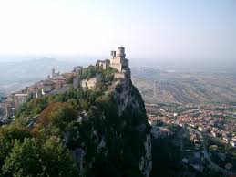 Музей «маранелло россо» (коллекция «феррари»). Feiern Sie Weihnachten In Dem Zauberhaften San Marino