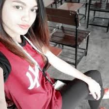 Michelle (@mivhellean)