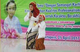 Menerima pembelian secara grosir dan eceran. Fashion Show Kartini Ala Anak Tk Media Center Pemerintah Daerah Kabupaten Banjar