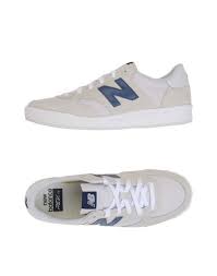 Yeni sezonda yeni renkleri ile tasarlanmış olan model dayanıklı deri üst ve revlite orta taban yastığı ile birleştirildi. New Balance 300 Sneakers Cheap Online