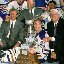 The conn smythe trophy (french: Silverware 1987 88 Conn Smythe Trophy Winner Gretzky Wayne Legends Of Hockey