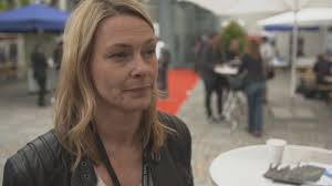Anja reschke is on facebook. Journalisten Sollten Nicht Gegner Sein Interview Mit Anja Reschke Dbate Youtube