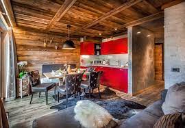 Comfort e tranquillità direttamente sulle piste da sci. Appartamenti Sulle Piste Da Sci Alta Badia Chalet La Tradiziun