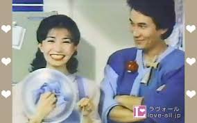 役所広司の息子の年齢は？長男？学校は？娘は？ 役所広司さんの息子、 橋本一郎さんの年齢は、 1985年生まれで、 役所広司さんの長男 にあたるようですね。 学校は、 成城大学法学部法律学科卒とのことです。 成城大学といえば、 å½¹æ‰€åºƒå¸ã¨å« æ²³æ´¥å·¦è¡›å­ã®ãªã‚Œåˆã‚ã‚„çµå©šæ™‚æœŸã¯ æ¯å­ã¯ä¿³å„ªã ã£ãŸ ãƒ©ãƒ´ã‚©ãƒ¼ãƒ«