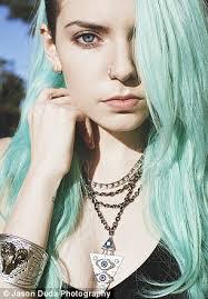 Madeline Mason's Instagram, Twitter & Facebook