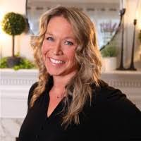 Kim Mosher's Instagram, Twitter & Facebook