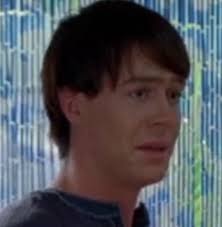 I hate how Rikki and Cleo replaced their original lockets for the crystals  in season three. It was the only thing they had left...