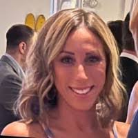 Lisa Agostino's Instagram, Twitter & Facebook