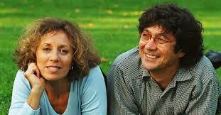 L'ancienne présentatrice sur france 3, est au cœur d'un documentaire diffusé demain . Mariage Explosif De Mireille Dumas 37 Ans D Amour Desir De Divorce Deces D Un Enfant