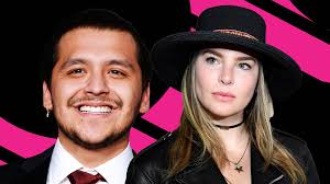 Belinda y christian nodal se comprometieron para casarse. Belinda Y Christian Nodal Se Dan Tremendos Arrumacos En Estas Fotos