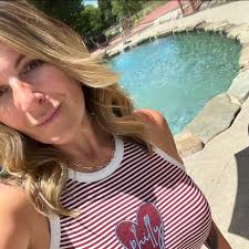 Girls from class of 1980 and 1982 St Josaphat's; our arch nemesis St John's  class of 1980 🤣 and class of 1980 St Lucy's. Polacks, Irish and Italians!  Hey that is what it's all about ❤️❤️❤️