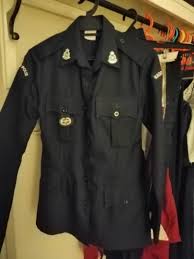 Pegawai berpangkat sarjan mejar ke atas boleh memakai 'bush jacket' sebagai pilihan. Uniform Kadet Polis Smk Home Furniture Others On Carousell