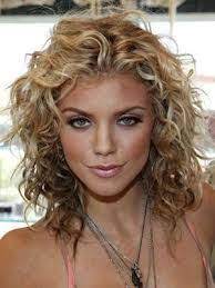 Medusa Curls On Annalynne Mccord Hair Styles Curly Hair Styles Naturally Medium Length Curly Hair