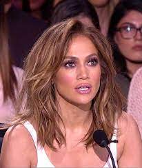 Whether you're a woman with the type of hair that's thick, thin, wavy, curly or straight, you'll find the perfect short hair idea and inspiration. Pinterest Deborahpraha Jennifer Lopez With Short Hair And Messy Waves Hair Style Jlo Jennifer Lopez Hair Jennifer Lopez Short Hair Jlo Short Hair