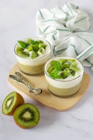 La cucina siciliana è l'espressione dell'arte culinaria sviluppata in sicilia e strettamente collegata alle vicende storiche, culturali e religiose dell'isola. Budini Al Kiwi Le Prelibatudini