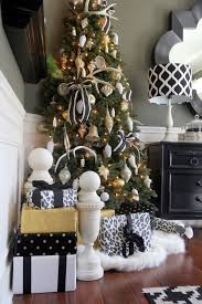 The Yellow Cape Cod My 2016 Tastemakers Christmas Tree And A Giveaway