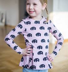 Schnittmuster, schnittreif, emma, mädchenshirt, raglanshirt, mit gummizug im halsloch emma ist ein. Schnittmuster Volant Shirt Nastja Fur Kinder Inkl Nahanleitung Textilsucht
