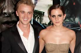As a child artist, she rose to prominence after landing her first professional acting role as hermione granger in the harry potter film series, having acted only in school plays previously. Tom Felton Emma Watson Zusammen In Sudafrika Glamour