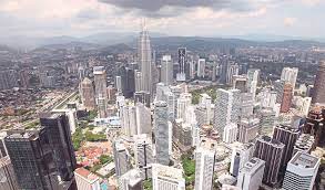 Kuala lumpur ialah jantung malaysia, lambang sejarah dan budaya negara ini. Pencakar Langit