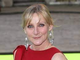 Leslie Sharpe's Instagram, Twitter & Facebook