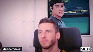 A real buff straight jock! Muscle Guys Fight Loser Sucks Videos Hd