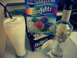 Funfetti Cake Batter Milkshake I Am Without Words Alcoholic Milkshake Cake Vodka Fun Drinks