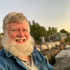 Howard Betts's Instagram, Twitter & Facebook