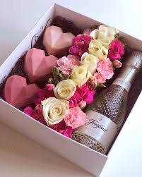 Chocolate Flowers And Champagne In A Box Strawberry Gifts Dessert Gifts Wine Gift Box Ideas