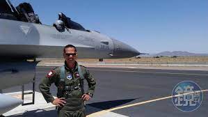 May 28, 2021 · 日前華航諾富特飯店爆出機師染疫，引發台灣本土疫情延燒，由於立委范雲曾協助機師工會開協調會，「強烈建議」衛福部放寬原本的機組員返國檢疫措施，從「5+9」天改回「3+11」天，被外界視為是造成疫情擴大的戰犯之一，也讓航空機組員返國後的檢疫措施，再度成為討論話題。 æ©Ÿå¸«ç´„ç ²ä¸é˜²ç–« ç´„ç ²å‰¯æ©Ÿå¸«é­å…è·é•·æ¦®ç™¼è²æ˜Žå¼·åŒ–é˜²ç–«æŽªæ–½