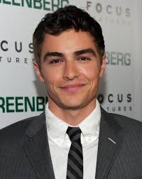 2 dave estuvo saliendo desde enero de 2012 con la también actriz alison brie con la cual se comprometió en agosto de 2015. Dave Franco Scrubs Wiki Fandom