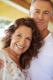 Uomo e donna smiley colpo medio