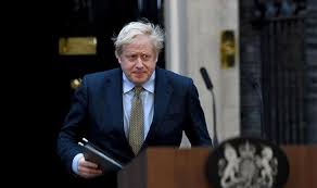 Ankara'daki ziyaretinde gazetecilerin yönelttiği çankırılı mısınız sorusuna kalfat diyen johnson'ın. Ingiltere Basbakani Boris Johnson A Nisanliyla Tatil Sorusturmasi