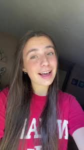 kara.rowland (@kara.rowland)