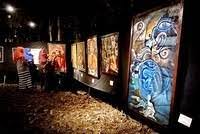 Salah satu kelengkapan dalam pameran karya seni rupa, yang berupa daftar karya disebut…. Pameran Seni Rupa Arts Quiz Quizizz