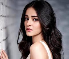 Ananya Pandey Height, Age, Boyfriend, Family, Biography » StarsUnfolded