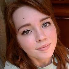 Bethany Bartlett's Instagram, Twitter & Facebook