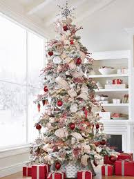 Every room can use a christmas touch, and we cover all your indoor spaces with our classic christmas inspiration. 88 Beautiful Christmas Tree Decorating Ideas How To Decorate A Christmas Tree Hgtv