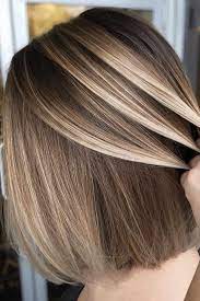 Bob always looks stylish and is in medium length hairstyles 2021 trends. Middle Parted Straight Medium Hairstyles Mediumhairstyles Mediumhaircuts Hairstyles Straight Medium Hair Styles Medium Length Hair Styles Brown Blonde Hair