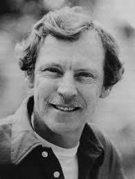 Dee Travis's Instagram, Twitter & Facebook