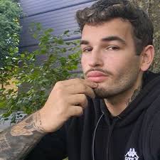 Brandon Van Houtte (@mokycrocky)