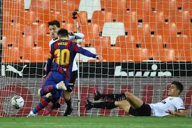 Messi acepta quedarse en el barcelona, dice goal.com 7:58. Messi Se Queda Sin Contrato Con El Barcelona Por Primera Vez Desde Que Llego Al Club 24 Horas