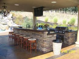 outdoor kitchen, luxury outdoor living