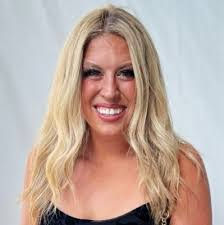 Kara Boyle's Instagram, Twitter & Facebook